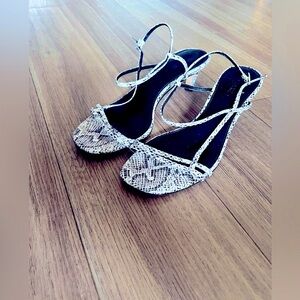 Villa Rouge Snakeskin Low Kitten Heel Sandals womens 10 Made in Italy